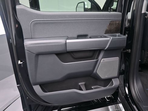 New 2026 Ford F250 Lariat w/ Chrome Package image 19