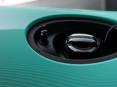 Certified 2023 Porsche 911 GT3 image 38