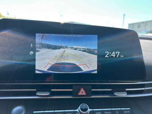 Used 2025 Hyundai Elantra SEL image 20