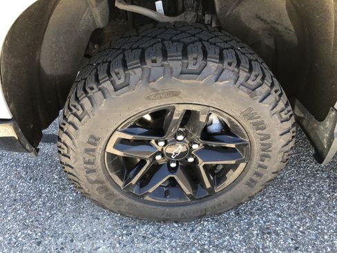 Used 2024 Chevrolet Silverado 1500 Custom Trail Boss AWD/4WD image 11