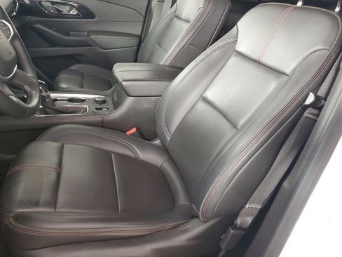 Certified 2022 Chevrolet Traverse RS image 11