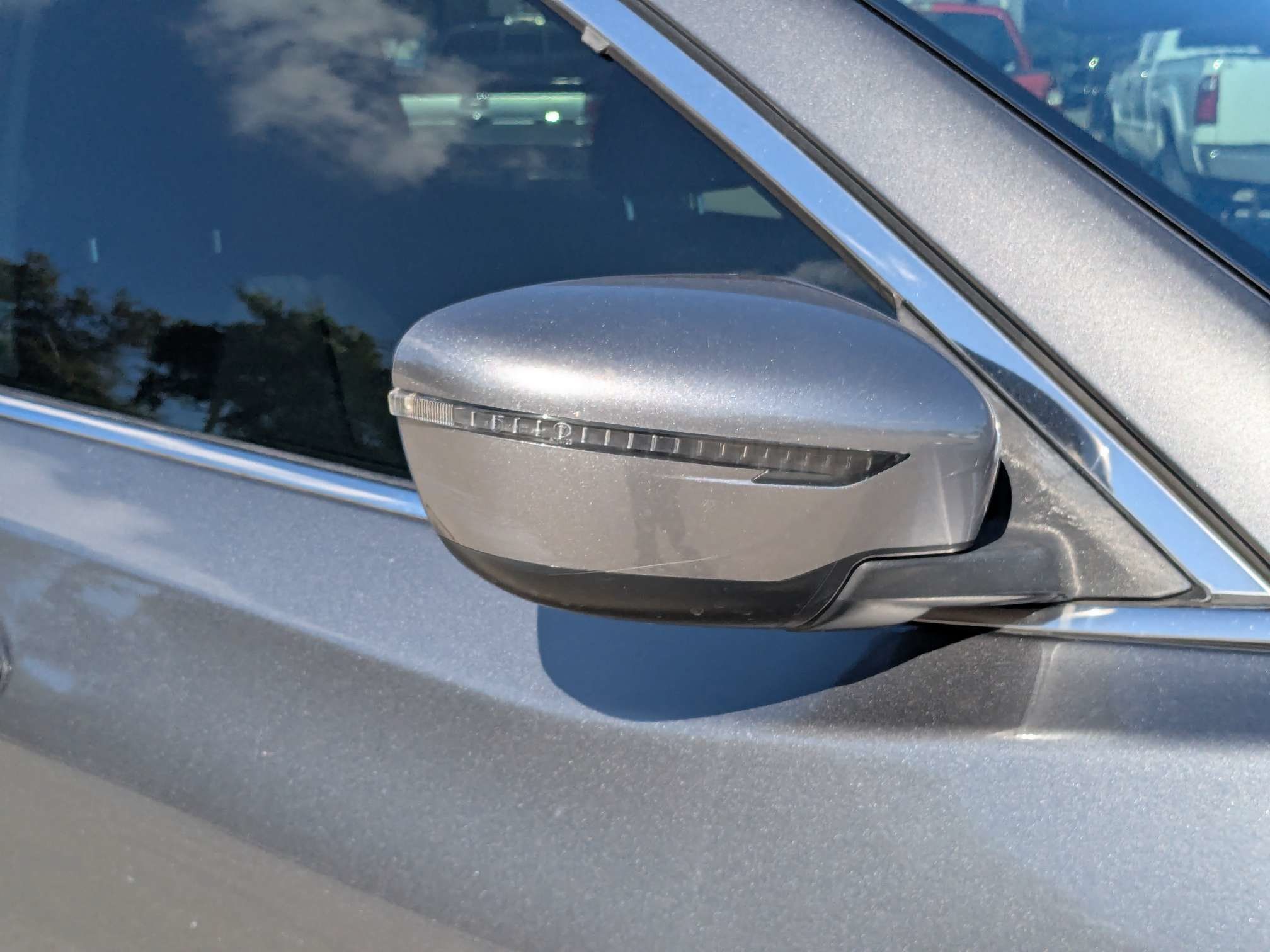 Used 2019 Nissan Rogue S w/ Special Edition Package FWD image 11