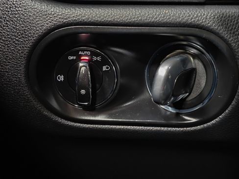 Used 2024 Porsche Macan Turbo image 22