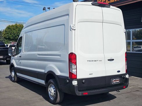 Used 2025 Ford Transit 250 148 High Roof AWD image 3
