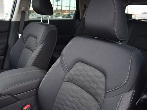 New 2026 Nissan Pathfinder SV image 22