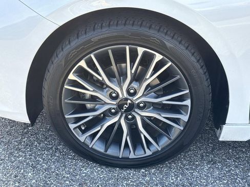 Used 2022 Kia Forte GT-Line w/ GT-Line Premium Package image 11