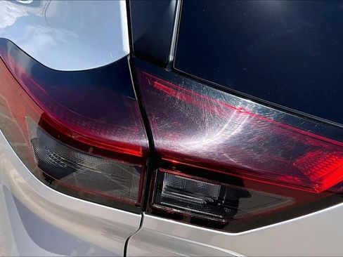 Used 2024 Nissan Rogue S AWD/4WD image 28