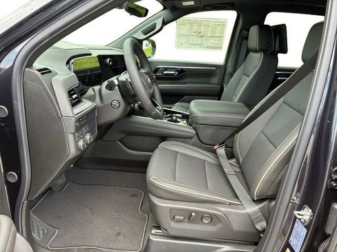 New 2026 Chevrolet Suburban Premier AWD/4WD image 11