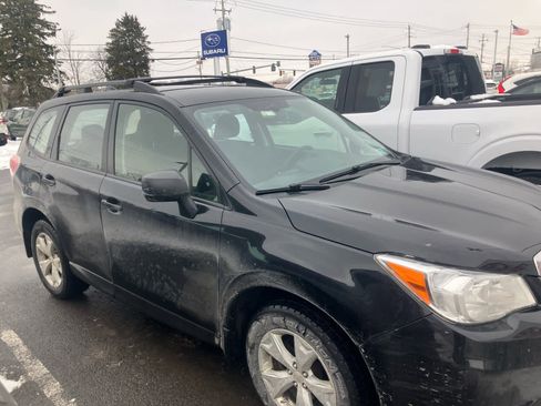 Used 2016 Subaru Forester 2.5i w/ Alloy Wheel Package image 2