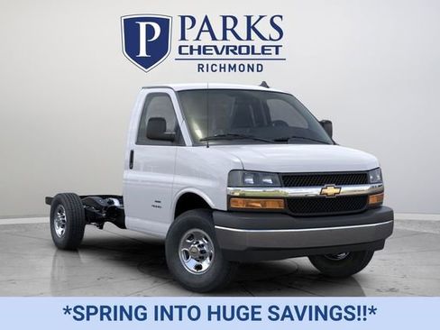 New 2025 Chevrolet Express 3500 w/ Power Convenience Package image 7