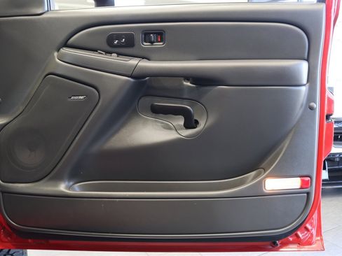 Used 2006 Chevrolet Silverado 2500 LT w/ Heavy-Duty Power Package image 65