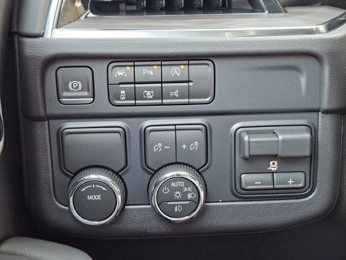 New 2026 Chevrolet Suburban LT w/ Comfort Package RWD image 22