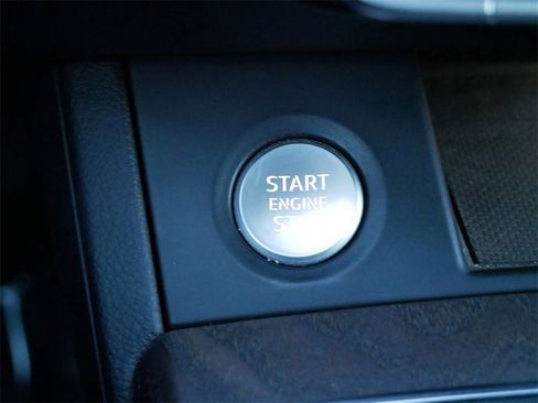 Used 2018 Audi Q5 2.0T Premium Plus w/ Premium Plus Package image 26