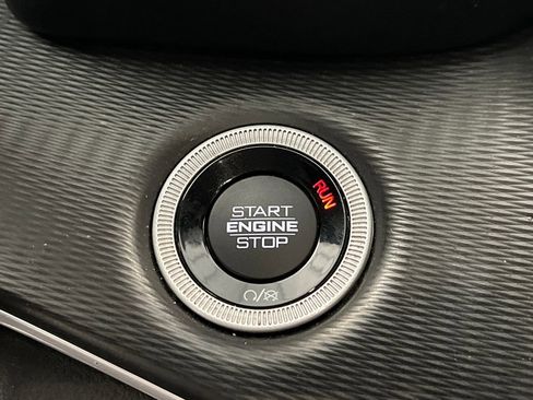 Used 2023 Jeep Grand Cherokee L Laredo image 52