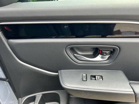 Used 2024 Honda Pilot Touring image 24