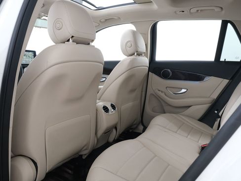 Used 2017 Mercedes-Benz GLC 300 4MATIC image 34