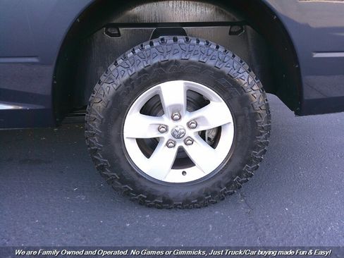 Used 2017 RAM 1500 Express image 46