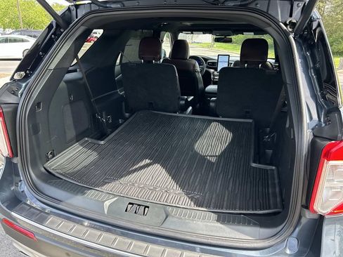 Used 2023 Ford Explorer Platinum w/ Technology Package AWD/4WD image 16