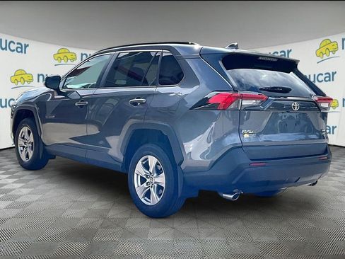 Used 2022 Toyota RAV4 XLE w/ Convenience Package AWD/4WD image 4