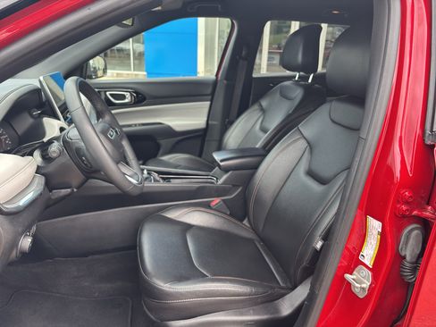 Used 2024 Jeep Compass Limited AWD/4WD image 12