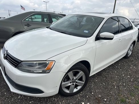Used 2012 Volkswagen Jetta TDI image 1