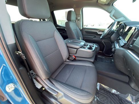 Used 2023 Chevrolet Silverado 1500 RST AWD/4WD image 12