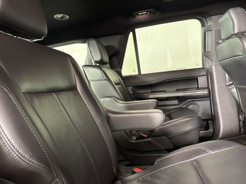 Used 2020 Ford Expedition XLT w/ Equipment Group 202A image 9