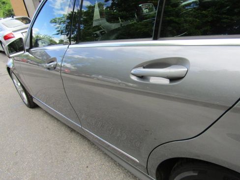 Used 2011 Mercedes-Benz C 300 4MATIC Sedan image 8
