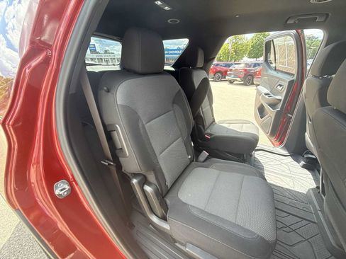 Certified 2023 Chevrolet Traverse LT FWD image 25
