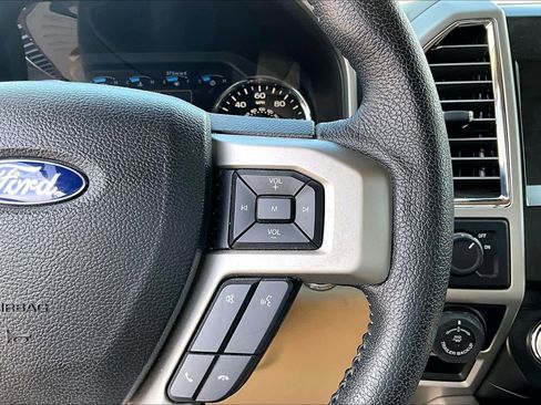 Used 2016 Ford F150 Lariat w/ Equipment Group 502A Luxury image 23