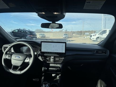 Used 2023 Ford Escape ST-Line image 10
