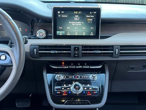 Used 2022 Lincoln Corsair Reserve w/ Sport Package image 16