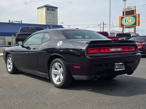 Used 2009 Dodge Challenger R/T image 8