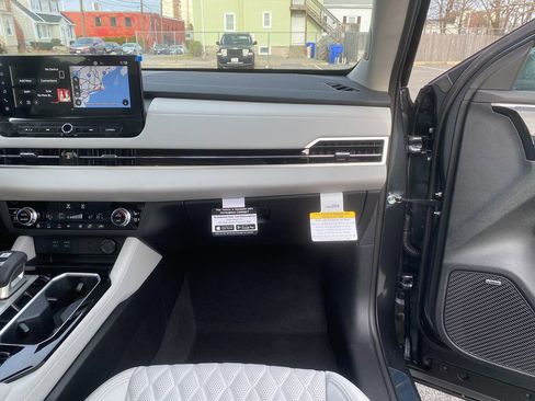 New 2026 Mitsubishi Outlander SEL image 29