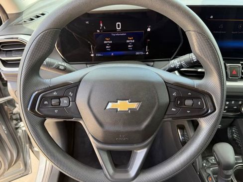 Used 2025 Chevrolet TrailBlazer LT image 13