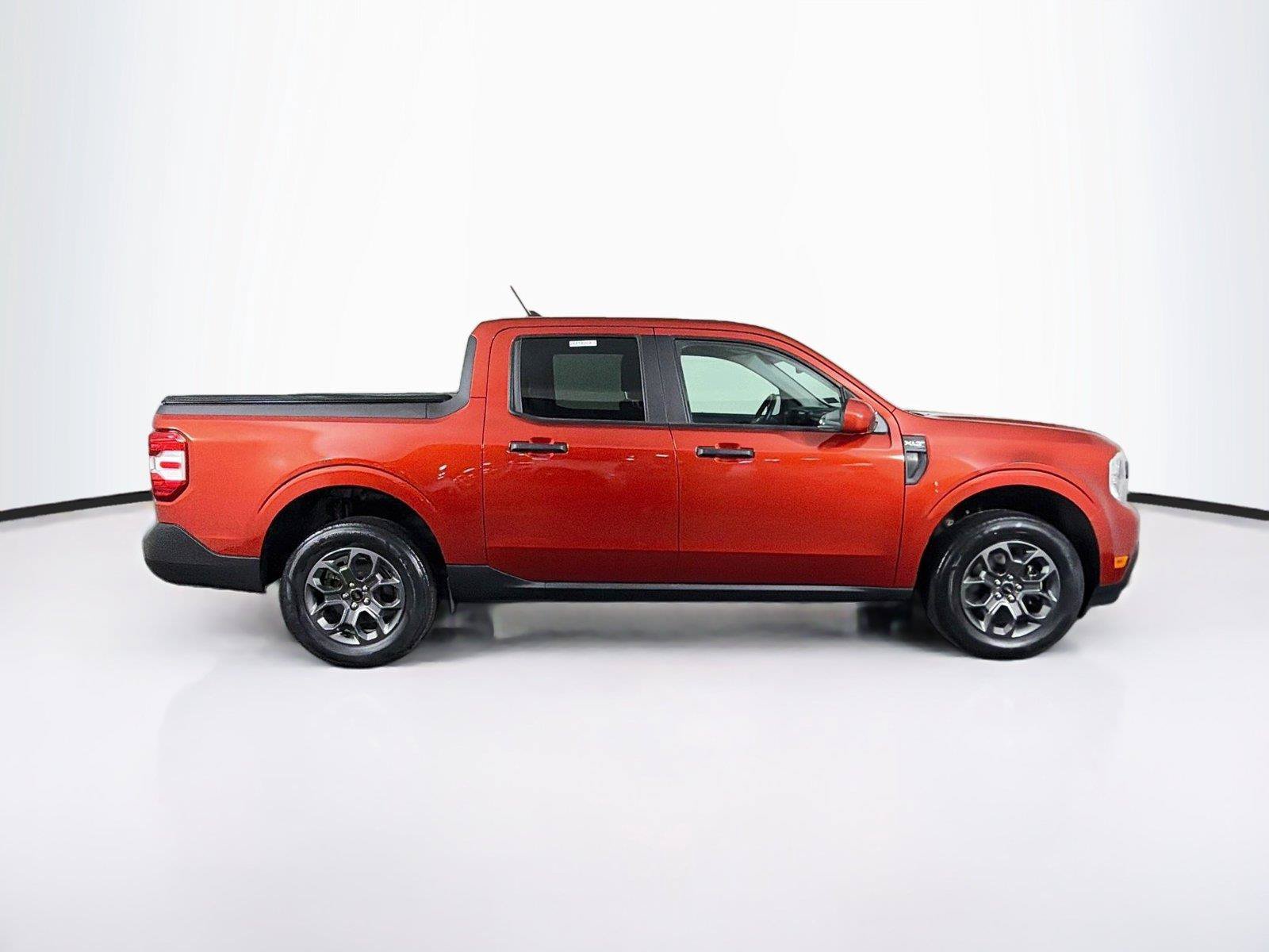 Used 2023 Ford Maverick XLT w/ XLT Luxury Package FWD image 12