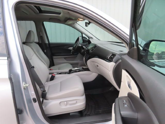 Used 2019 Honda Pilot Touring image 26