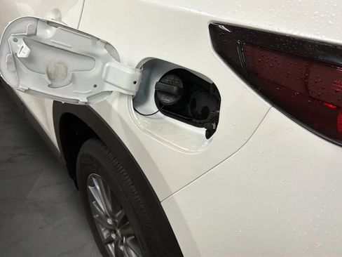 Used 2019 MAZDA CX-5 Touring FWD image 25