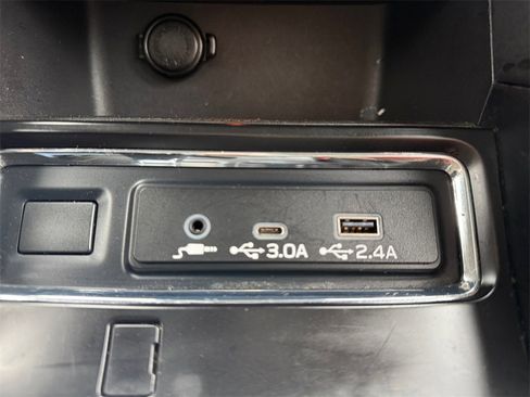 Used 2023 Subaru Ascent Premium w/ Convenience Package image 31