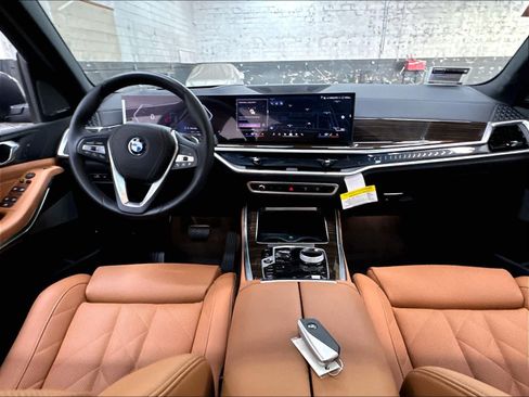 Used 2026 BMW X5 xDrive50e w/ Executive Package AWD/4WD image 17