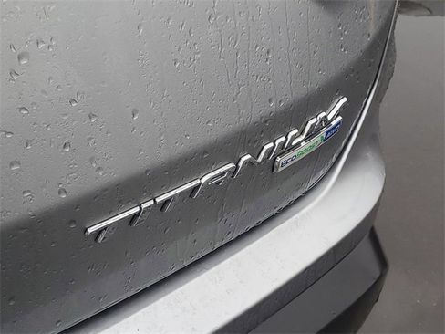 Certified 2020 Ford Edge Titanium image 6