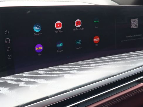 Used 2025 Cadillac Escalade Premium Luxury RWD image 36