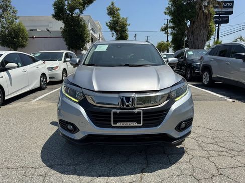 Used 2019 Honda HR-V EX image 2