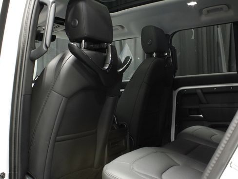 Used 2025 Land Rover Defender 110 S AWD/4WD image 18