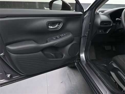 New 2026 Honda HR-V LX image 17