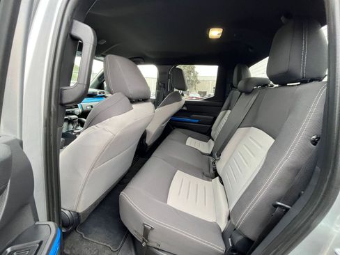 Used 2025 Toyota Tacoma TRD Off-Road image 23