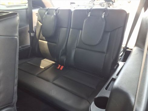 Used 2021 Ford Explorer Limited w/ Equipment Group 301A AWD/4WD image 29