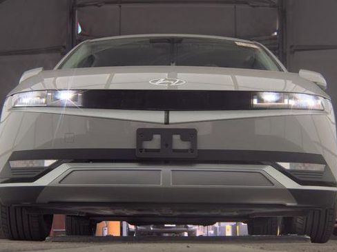 Used 2024 Hyundai Ioniq 5 SE image 4