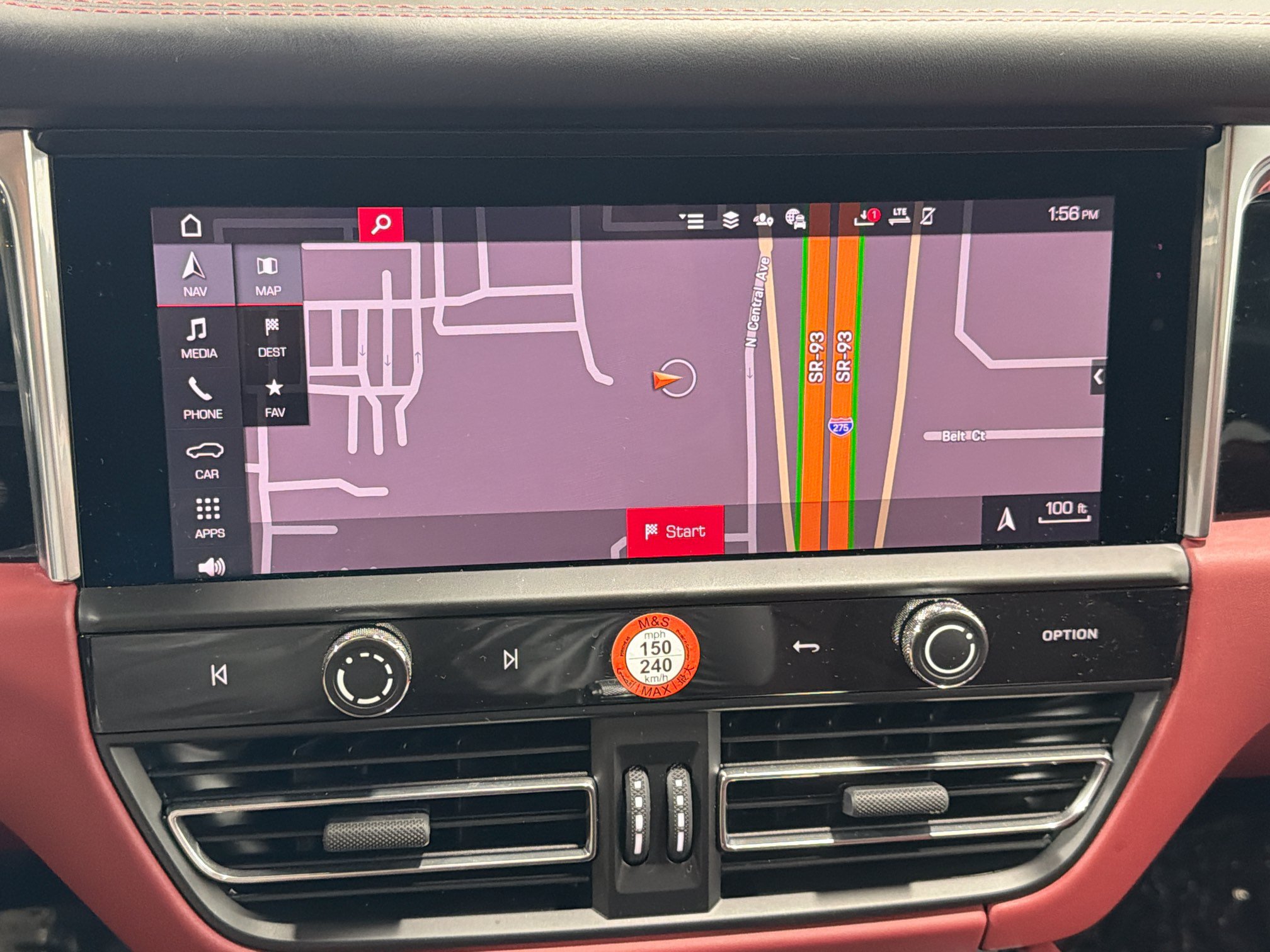 Certified 2026 Porsche Macan AWD/4WD image 31