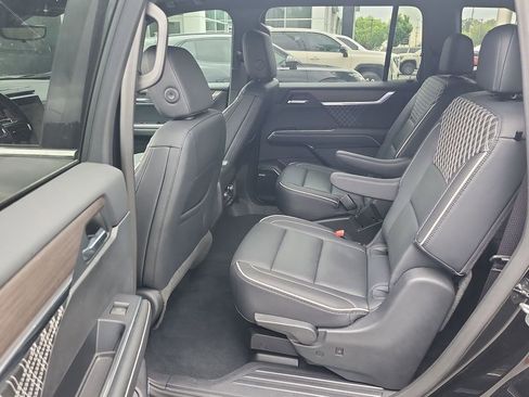 Certified 2024 GMC Acadia Denali w/ Super Cruise Package FWD image 25